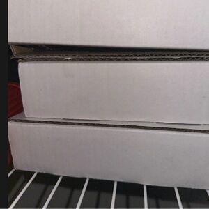 Scentsy Oil Vials ;shrink wrapping non touched. There’s 3 BOXES!📦